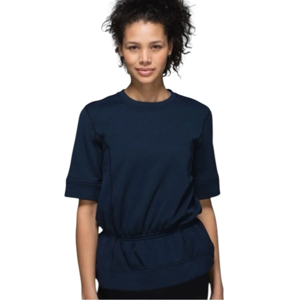 LULULEMON Peplum Pullover Top in Inkwell Navy Size Medium